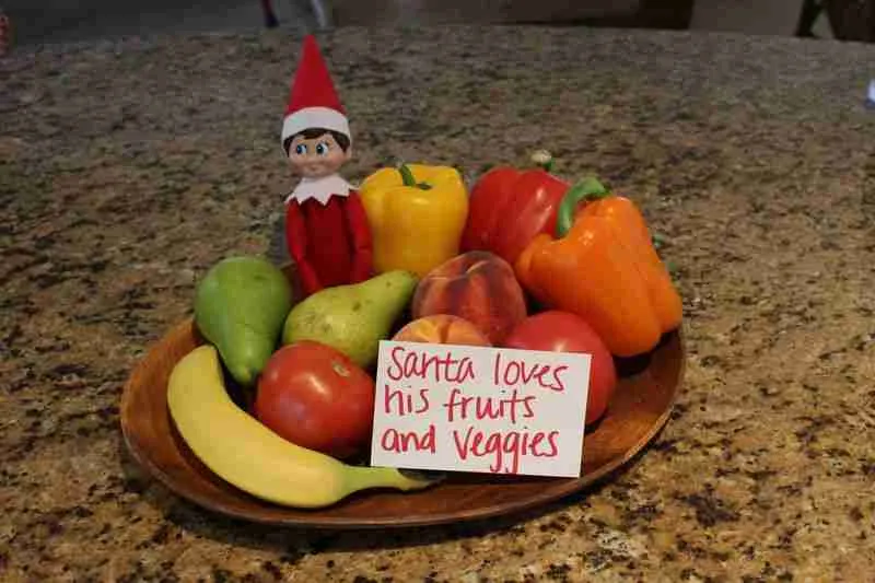 elves and fruits